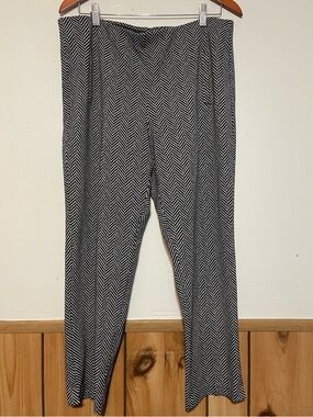 Chico's Black & White Chevron Straight-Leg Pants